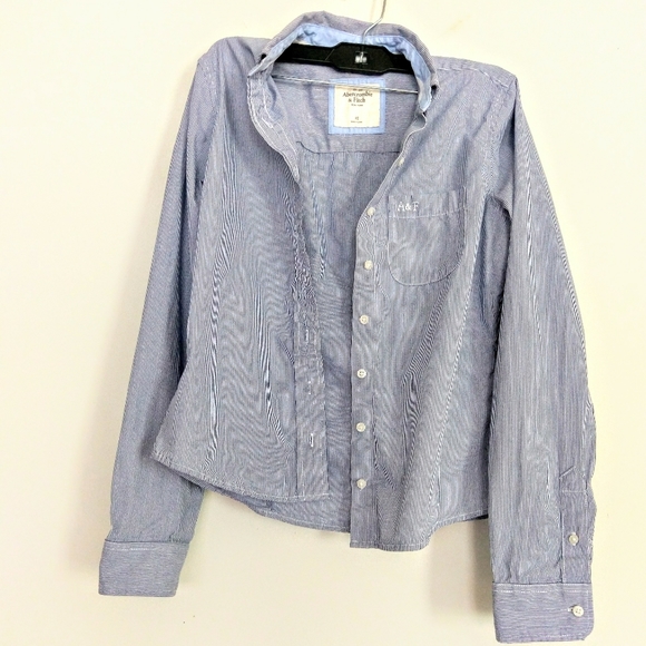 3/12 A&F blue white button down shirt  curvy wa… - Picture 12 of 14